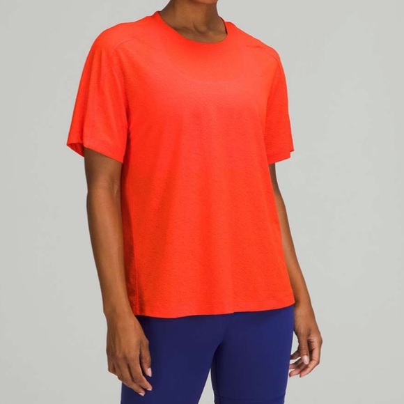 NWT Lululemon Crew Neck Train Tee Autumn Red Size 6 $68 retail - Picture 4 of 9